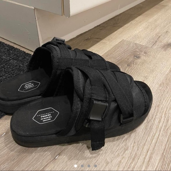Slides (only worn once, too small for me) USA size: 7.5 mens/9.5 womens - Picture 2 of 3